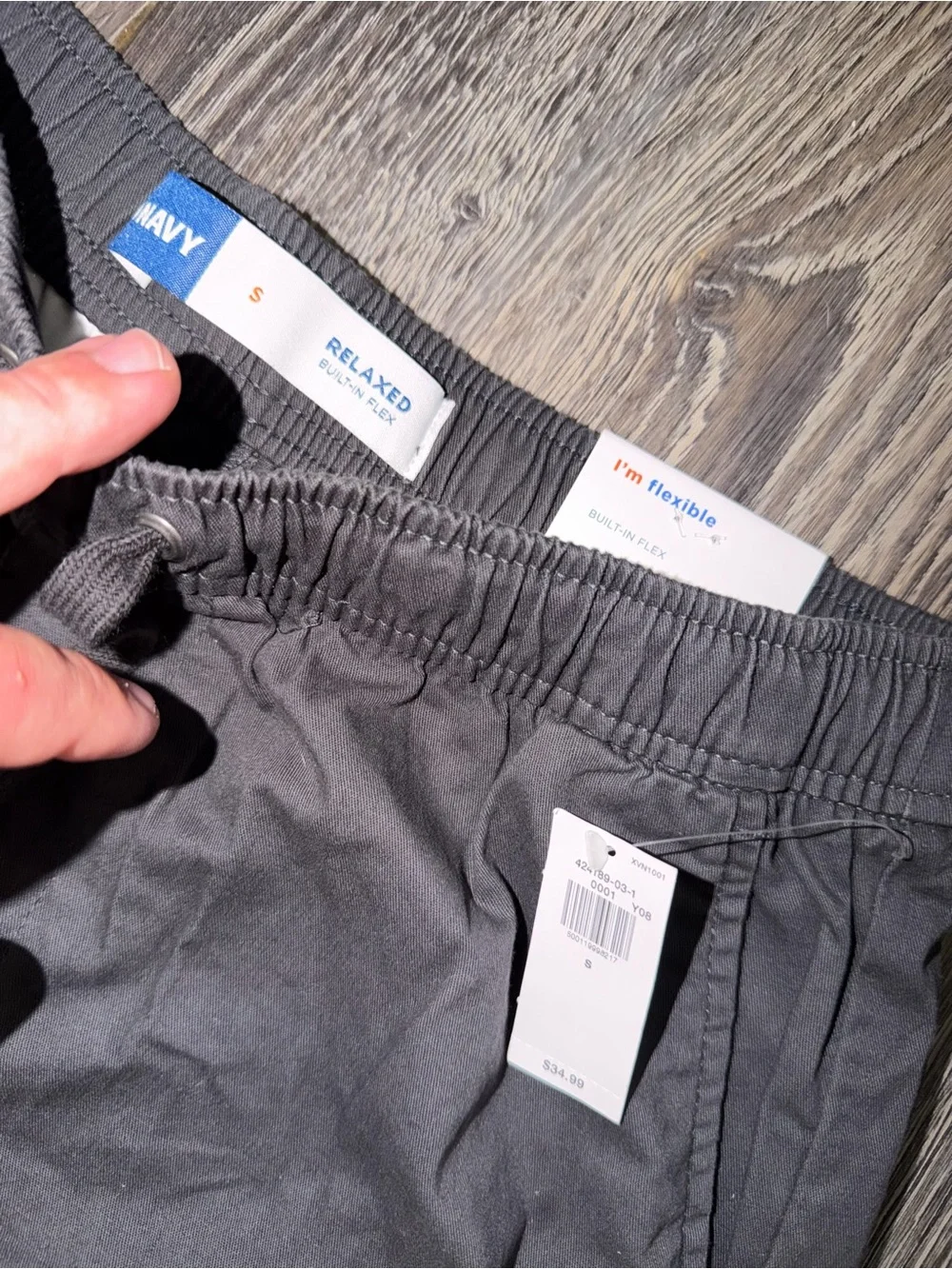 Old Navy grey relaxed fit cargo shorts 7 inch size S NWT